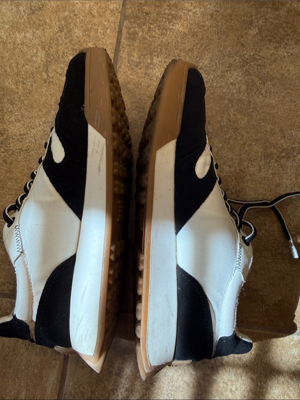 Sam Edelman Men's White and Black Retro Trainer Sneakers - Picture 8 of 10